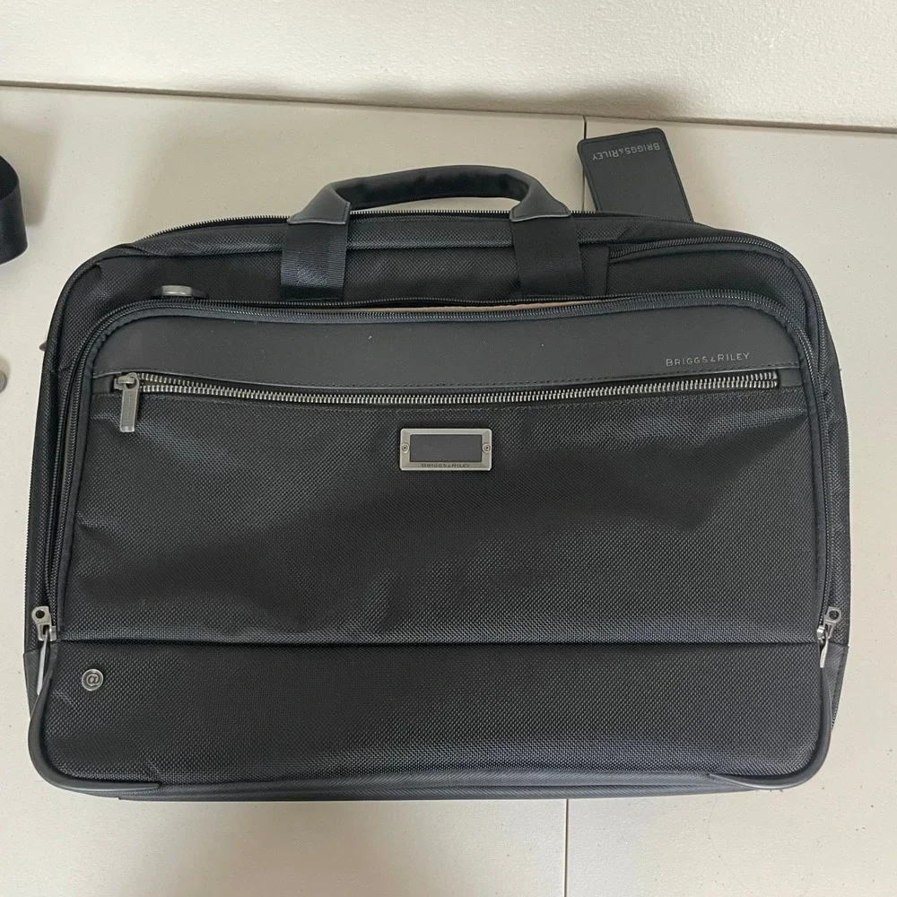 Briggs & Riley KB437X-4 EXPANDABLE Nylon Travel Brief Case